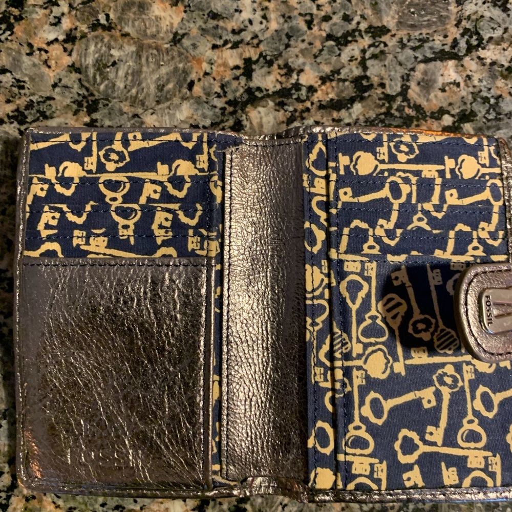 Fossil - Picture 3 of 4